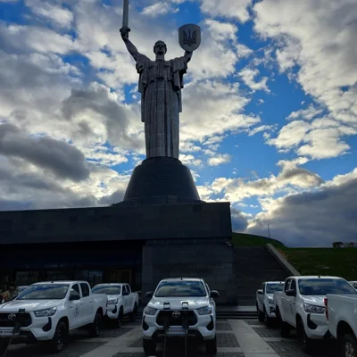 Коалиция по разминированию. Литва передала первую партию пикапов и металлоискателей