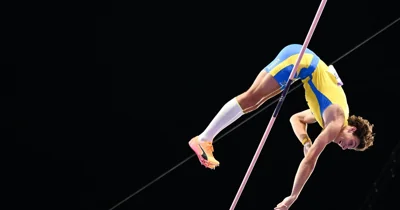 Watch Mondo Duplantis Soar To Incredible World Record In Pole Vault At Olympics