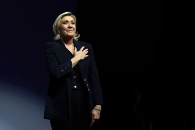 Marine Le Pen retains seat in first round of snap elections