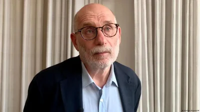 Бориса Акунина заочно приговорили к году заключения по «иноагентской» статье