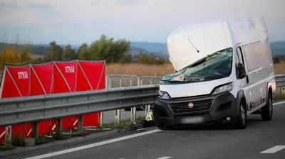 У Польщі вантажівка врізалась у мікроавтобус з українцями: двоє загиблих, п&#700;ять поранених