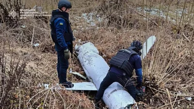 Ukrainian bomb disposal experts discover wreckage from Russian cruise missile in Kyiv