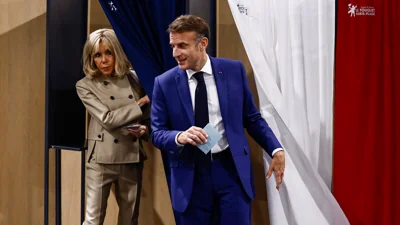 Macron and wife voting