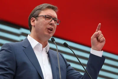 Літак із Вучичем дорогою до Москви ектрено сів у Баку: ЗМІ назвали причину