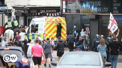 UK: Riots flare in Sunderland after deadly child stabbings