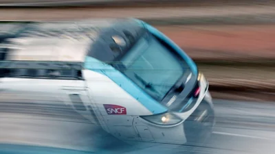 Во Франции перед открытием Олимпиады неизвестные повредили сеть высокоскоростных железных дорог, нарушено движение поездов
