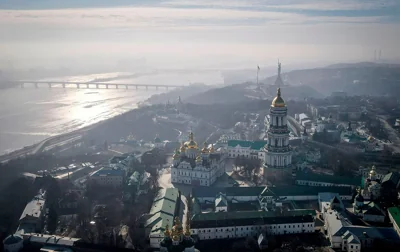 Не лише пил. Мешканців Києва та області попередили про погіршення якості повітря