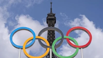 The Olympic rings on the Eiffel Tower.(Bloomberg)