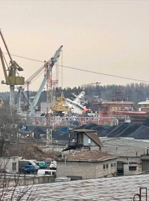 Во время ночной атаки украинских дронов в порту Выборга был поврежден новейший российский ледокол