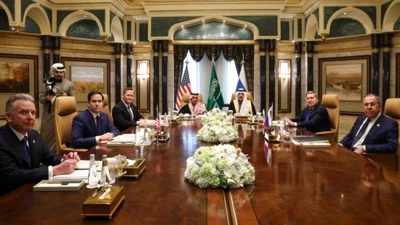 В Эр-Рияде прошли переговоры России и США. Стороны говорят о "первом шаге"