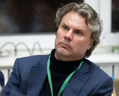 Волгоградский суд арестовал на 14 суток члена федерального «Яблока» за портрет Навального на акции памяти