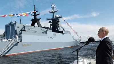 Парад в честь дня ВМФ России: в нем не участвовали корабли, об уничтожении которых говорила Украина