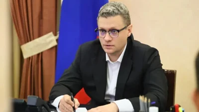 Губернатор Вологодской области остался без бензина на трассе