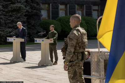 «Для Украины еще не поздно победить». Генсек НАТО неожиданно прибыл в Киев и встретился с Зеленским