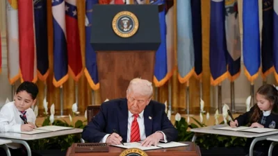 Трамп подписал указ о начале ликвидации Департамента образования