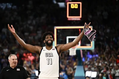 Embiid says he'll go back at French crowd