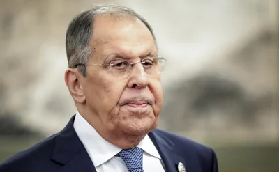 Песков заявил, то у Лаврова «все нормально» и «он работает»