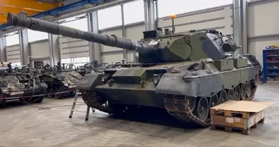 Германия передаст Украине дополнительные танки Leopard и САУ Panzerhaubitze