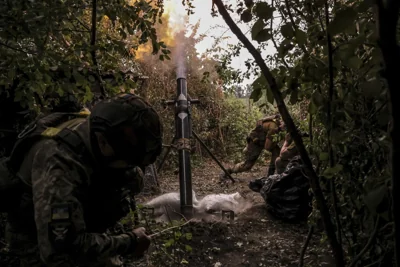 Ukrainian, soldiers, fire, mortar, in, Donetsk
