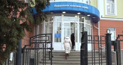 К россиянам с незадекларированным безналичным доходом свыше 2,4 млн рублей в год решили автоматически отправлять налоговую