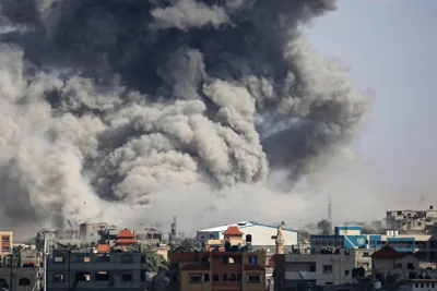 Israel, bombs, Rafah, in, southern, Gaza, Strip