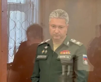 Заместитель министра обороны России Тимур Иванов, задержанный по подозрению в получении взятки, на судебном заседании в Москве, Россия, 24 апреля 2024 года. Фото: Reuters
