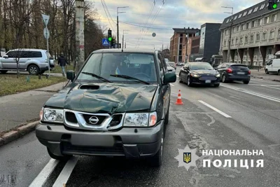 У Києві автомобіль на смерть збив жінку на "зебрі" (фото)