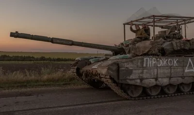 Ukrainian troops at the border with Russia