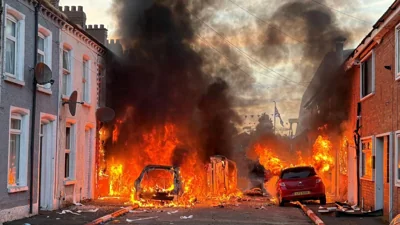 Выходец из Судана ранил ножом мужчину в Северной Ирландии. После этого нападения всю ночь продолжались беспорядки