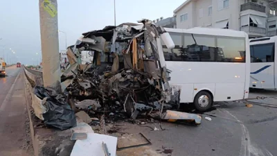 В Турции на дороге в аэропорт Антальи произошла авария с русскими и белорусскими туристами