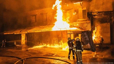 У Харкові дрон РФ влучив у будинок, 12 постраждалих