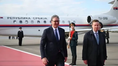 Президент Сербії, з пригодами, але таки дістався Москви