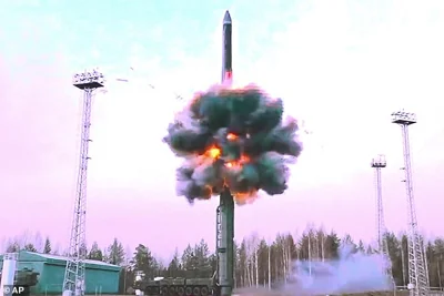 A Yars intercontinental ballistic missile is test-fired from the Plesetsk launchpad in northwestern Russia