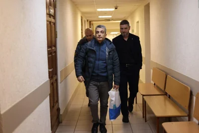 В Пскове суд отправил в СИЗО Льва Шлосберга* по делу о фейках об армии