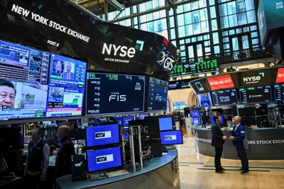 US stocks soar after Trump tariff reversal, oil prices jump