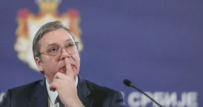 Вучич рвався на парад до Москви, а його літак опинився в Баку: що трапилось