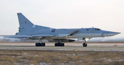 ГУР заявило о повреждении двух бомбардировщиков на аэродроме «Оленья» — военные потери россии
