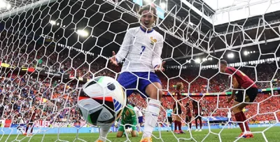 Автогол вывел футбольную сборную Франции в четвертьфинал Евро