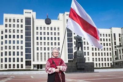 Нину Багинскую будут судить за флаг на тумбочке в ее квартире