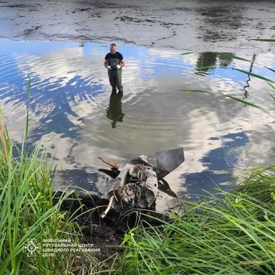 В Киеве из пруда извлекли остатки крылатой ракеты