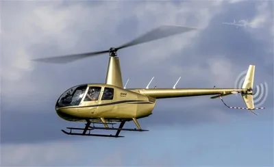 Под Архангельском пропал частный самолет Robinson R44 с депутатом гордумы Сергеем Сметаниным на борту, сообщает Mash