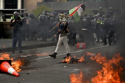 Protesters, police clash at Australian military expo