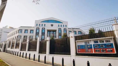 Молдова решила выдворить трех сотрудников российского посольства