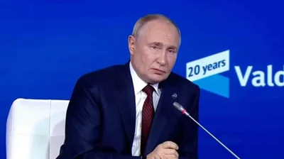 Putin congratulates Trump on victory via live broadcast